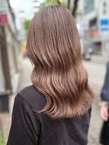 アオゾラヘアーナ ミキザカ アンド パレード(AOZORA HAIR namikizaka＆parade) ハイトーンベージュ ブリーチ 艶髪 くびれ巻き 韓国ヘア 20代