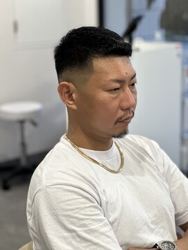 アルレン(Allen) メンズフェードスタイル【宇都宮/バーバー/スキンフェード】