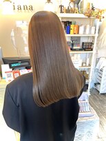 ティアナ(Tiana)&nbsp;プレミアムトリートメント＆オリーブベージュ