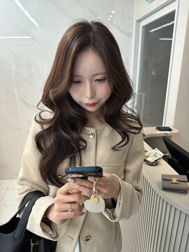 キティー サカエ(kiti SAKAE) ベージュ/レイヤーカット/ハッシュカット/栄