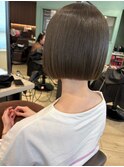 ミニボブ 透明感カラー