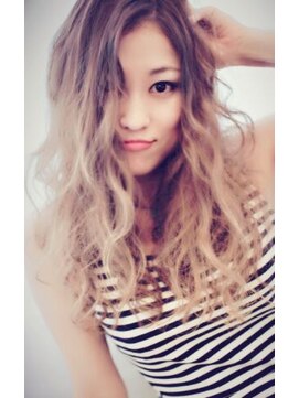 リラックスガーデンヘア(relax garden hair) ハイトーン×グラデ×波ウエーブ