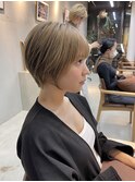 【mee.】ヤジマ 丸みショート ハイトーンベージュ
