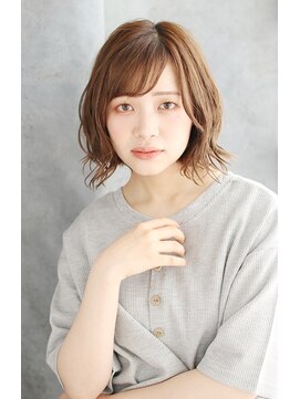 ラクシア(LUXIA) ふんわりバルーンボブスタイル