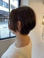 ムーン ティコブラーエ(moon tico brae)&nbsp;8月【ミディアムヘア/斜めバング/グレージュカラー】