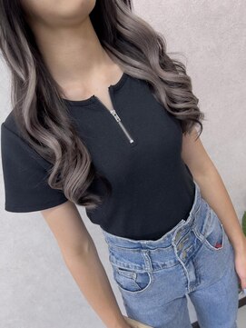 レヴェリー(REVERIE) #プルエクステ#インナーカラー#グレー