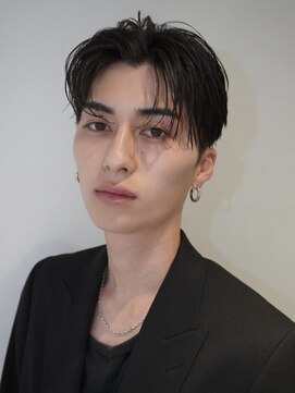 オーシャントーキョー ウエスト(OCEAN TOKYO WEST) 韓国マッシュカルマパーマコンマバングセンターパート黒髪ウルフ