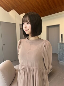 ローレンアオ(LOREN AO) イメチェン/ホワイトブロンド/外ハネボブ/美髪/矢場町