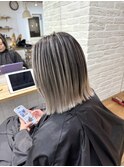 ストレートでも可愛い立体感のあるバレイヤージュ