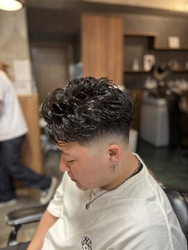 ワンワンオー バーバーショップ コンチネンタル(@110 BARBER SHOP continental) ツイスパ・スパイキーショート