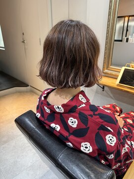 白髪ボカシハイライトx癖毛ボブ