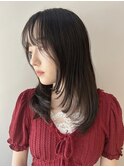 黒髪でも軽さのでるレイヤースタイル