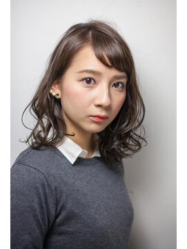 ジリ(JILI) 【JILI】眉上バング×ツヤミディ