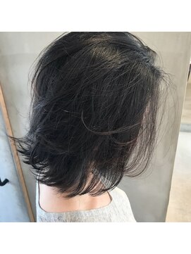 リリ(Riri) 上質大人外国人風ボブ