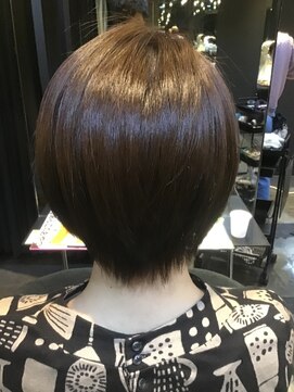 ビグディーサロン(BIGOUDI salon koshien) 【丸岡大介】サイエンスアクア×カット×欧米人風ツヤカラー