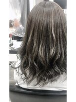 フレンズ 平岡店(friend's)&nbsp;【札幌平岡　デザインカラー(3Dカラー/ハイライト) 五十嵐美穂