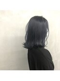切りっぱなしボブ×ネイビーカラー