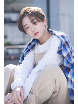 メーヴェ(Mowen) mowen 南堀江 丸みショート×ミルクティーベージュ×外国人風