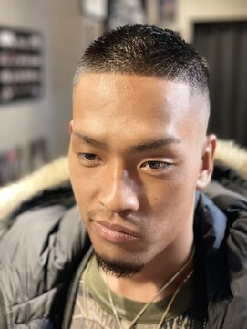 バーバー スタジオ ラフテル(Barber Studio RAFTEL) スキンフェード