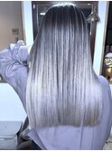ホワイトシルバー×バレイヤージュ×ブリーチ３回