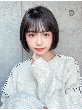 エミュ 新宿(emu) 黒髪ぱっつんボブ