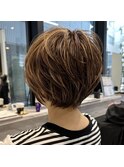 小顔ショートボブハイライトカラー大人ショートカット白髪ぼかし