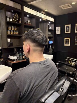 ブロートーキョー 有楽町店(Bro Tokyo) ミドルスキンフェード