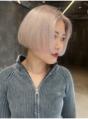 ホワイトブロンド/ホワイトグレージュ/ハイトーンボブ/金髪ボブ