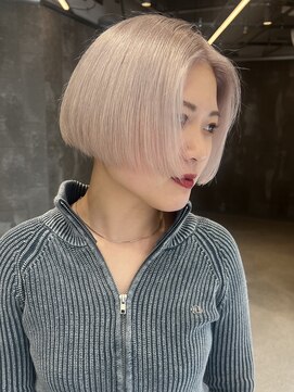 ピークアブー 原宿ハラカド(PEEK-A-BOO) ホワイトブロンド/ホワイトグレージュ/ハイトーンボブ/金髪ボブ