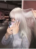 シルバー／ホワイト／ロング／ストレート／ハイトーン
