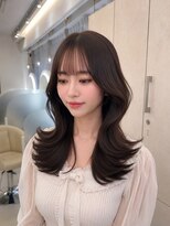 ネモネ バイ ミリー 梅田茶屋町(nemone by milly)&nbsp;【梅田茶屋町】レイヤーカット×くびれヘア