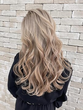 プライズ 池袋店(prize) ホワイトベージュハイトーンロングエモージュブリーチ池袋2170