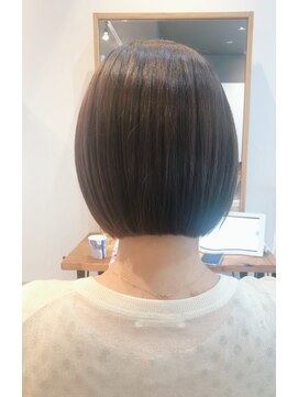 リベルテ(Liberte) ぱつんと艶感ボブ