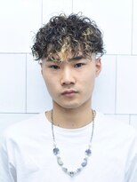 メリケンバーバーショップ コウベ(MERICAN BARBERSHOP KOBE)&nbsp;七三オールバックツイストパーマかき上げヘアコンマヘアf1