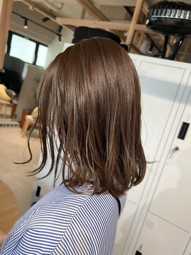 ユミリーバイルコル(umily by RuCOR.) 似合わせカット/アースカラー/オリーブグレージュ