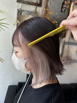 グランツヘアー(Glanz hair) 〇ホワイトグレーインナーカラー〇