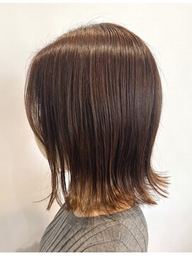 ヘア イノウエ HAIR INOUE イルミナカラー「ベージュブラウン」外ハネミディ☆