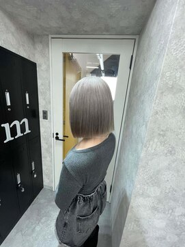 ワンズクロエ 原宿店(ONE's Chloe) くびれヘアアプリコットオレンジハイライトカラーブルーカラー