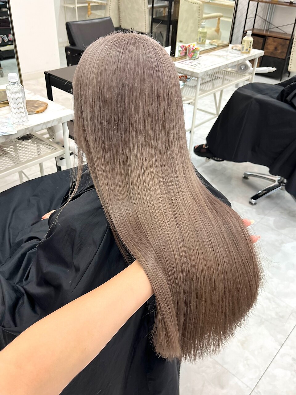 2026年冬】ミルクティーカラーの髪型・ヘアアレンジ｜人気順