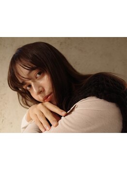 立体感のあるレイヤーカットが大人カワイイ♪ダメージレスにこだわり長さを変えずにイメチェンが叶う◎