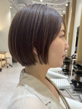 ソワネ 表参道(soigne) 表参道白髪ぼかし顔周りレイヤーくびれショートボブアッシュ40代