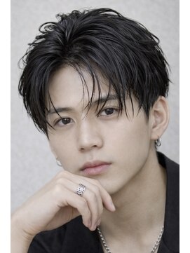 ロア(Roa.) フェザショート　センターパート