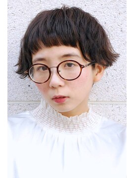 マルパマーパマーパ(marpa marpa marpa) ガーリーなぱっつんが可愛いダークアッシュ夏ショート