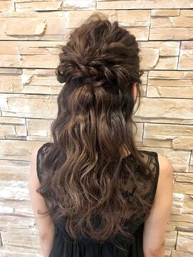 ラナシエン (RanaCien) ○RanaCien○ ウェーブハーフアップ