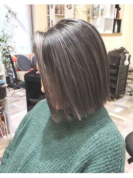 サムブリッジ(SOMEBRIDGE) ★コントラスト強めグレーハイライト ボブ★【SOMEBRIDGE亀有】