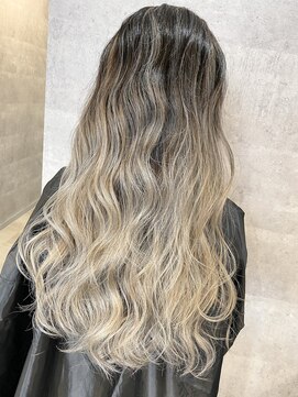 オリ(‘Oli) バレイヤージュ＿ホワイトシルバー