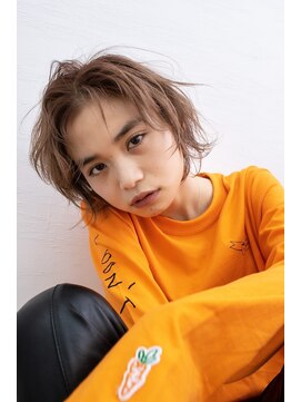 アンジェリカ 鹿児島中央タワー店(ANGELICA) ANGELICA グランジ　センターパート　ショート　ミルクティ