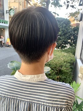 ホーム(HOME) 【HOME 下北沢】マッシュショート×ソフト刈り上げ