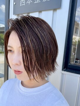 西本整髪 夏おすすめ　かき上げミニボブ　切りっぱなし　ハイライトカラー