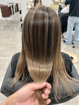 シキ(shiki) バレイヤージュー　shadow roots